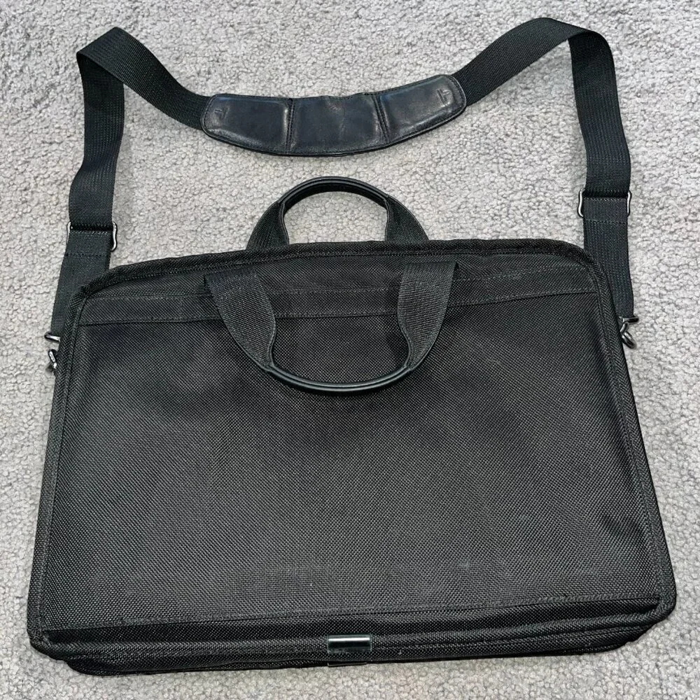 TUMI 26516D4 Compact Large Screen Nylon & Leather Computer Brief Case Black EUC